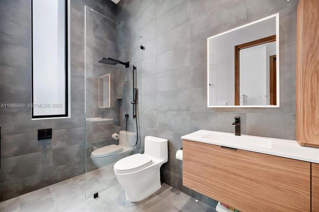 1200 NE 94th St, Miami Shores, FL 33138