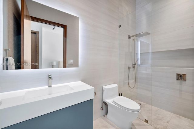 1200 NE 94th St, Miami Shores, FL 33138