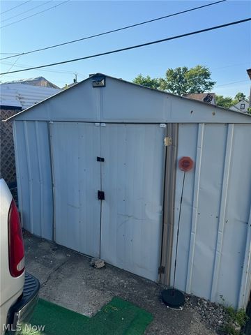 10913 Greenwich Avenue, Cleveland, OH 44105