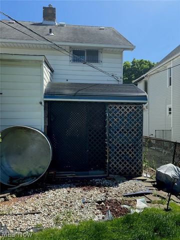 10913 Greenwich Avenue, Cleveland, OH 44105