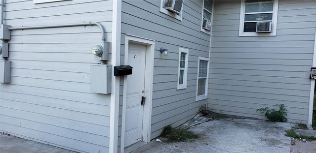 302 71st Street 2, Houston, TX 77011