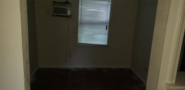 302 71st Street 2, Houston, TX 77011