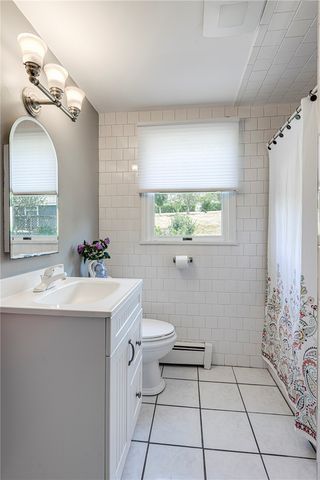 22 JH Dwyer Drive, Middletown, RI 02842