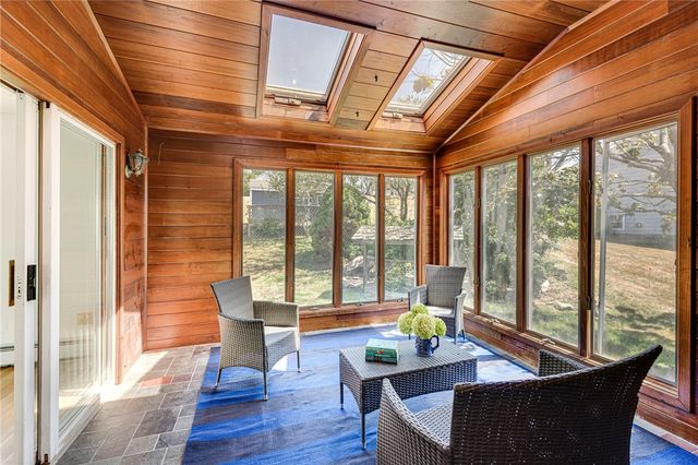 22 JH Dwyer Drive, Middletown, RI 02842