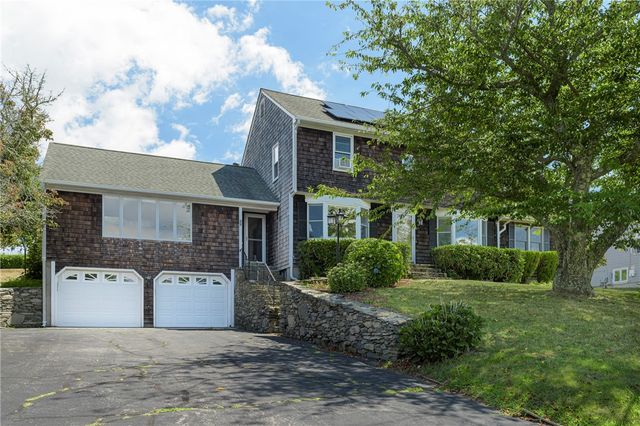 22 JH Dwyer Drive, Middletown, RI 02842