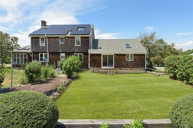 22 JH Dwyer Drive, Middletown, RI 02842