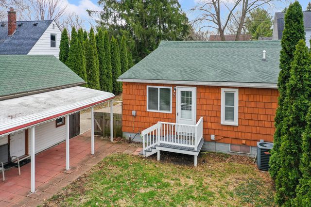 664 Riverbank Street, Wyandotte City, MI 48192