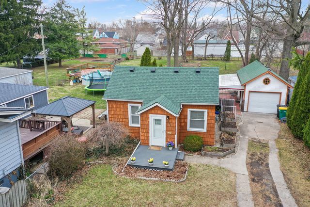 664 Riverbank Street, Wyandotte City, MI 48192