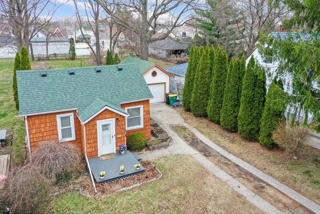 664 Riverbank Street, Wyandotte City, MI 48192