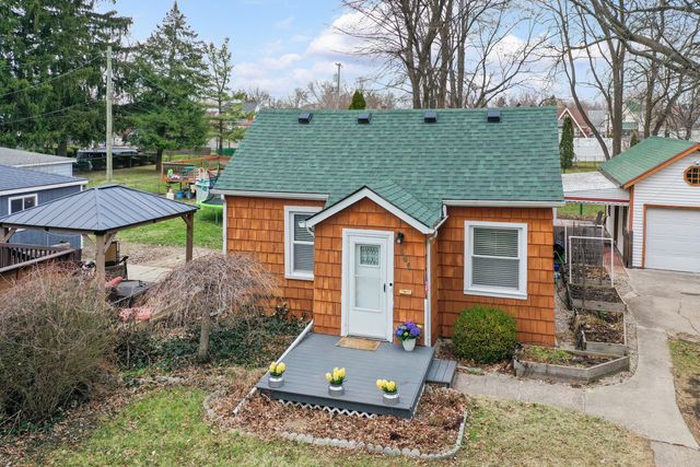 664 Riverbank Street, Wyandotte City, MI 48192