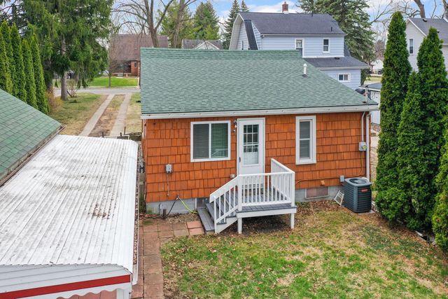 664 Riverbank Street, Wyandotte City, MI 48192