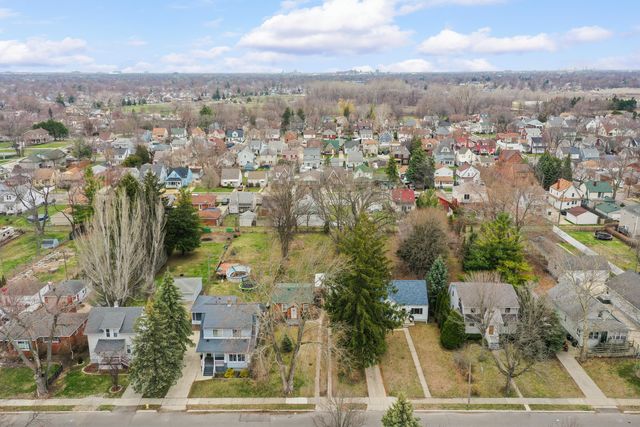 664 Riverbank Street, Wyandotte City, MI 48192