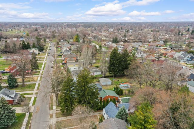 664 Riverbank Street, Wyandotte City, MI 48192