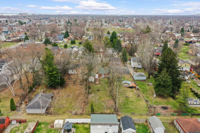 664 Riverbank Street, Wyandotte City, MI 48192