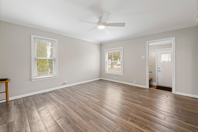 664 Riverbank Street, Wyandotte City, MI 48192