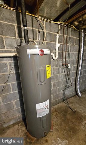 725 LAUREL VIEW DR, Manheim, PA 17545