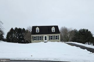 725 LAUREL VIEW DR, Manheim, PA 17545