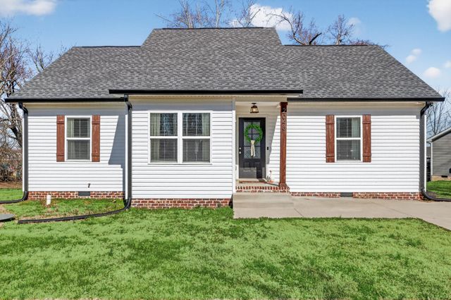 2048 Wilson Ln, Goodlettsville, TN 37072