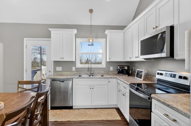 2048 Wilson Ln, Goodlettsville, TN 37072