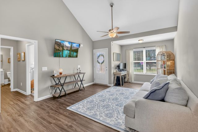 2048 Wilson Ln, Goodlettsville, TN 37072