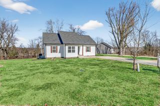 2048 Wilson Ln, Goodlettsville, TN 37072