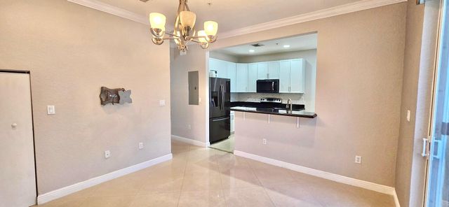 2851 W Prospect Road 1102, Tamarac, FL 33309