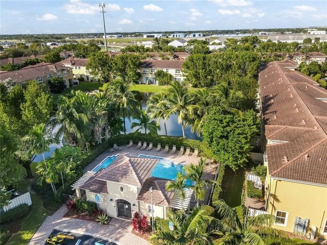 2851 W Prospect Road 1102, Tamarac, FL 33309
