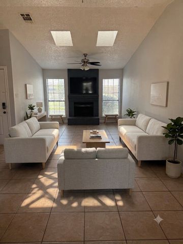 2105 Maplewood Trail, Colleyville, TX 76034