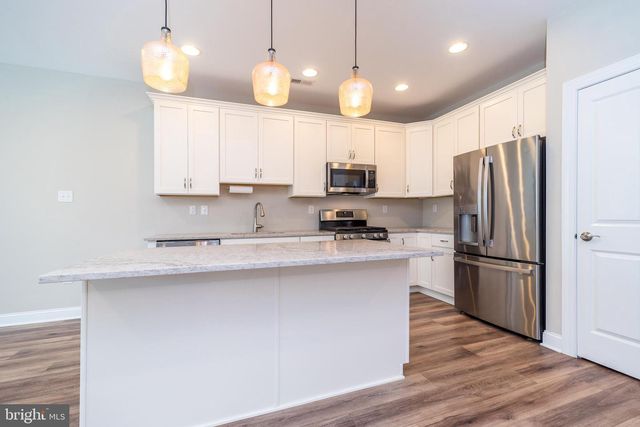 101 WOODWINDS DR, Collegeville, PA 19426