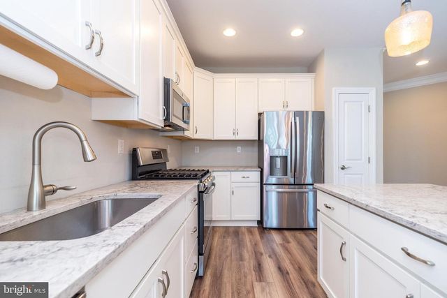 101 WOODWINDS DR, Collegeville, PA 19426