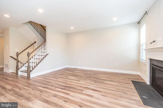 101 WOODWINDS DR, Collegeville, PA 19426