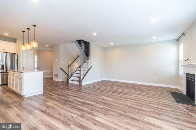 101 WOODWINDS DR, Collegeville, PA 19426