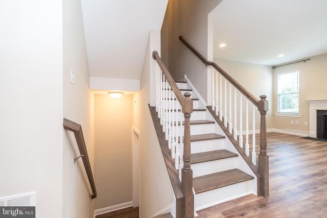 101 WOODWINDS DR, Collegeville, PA 19426