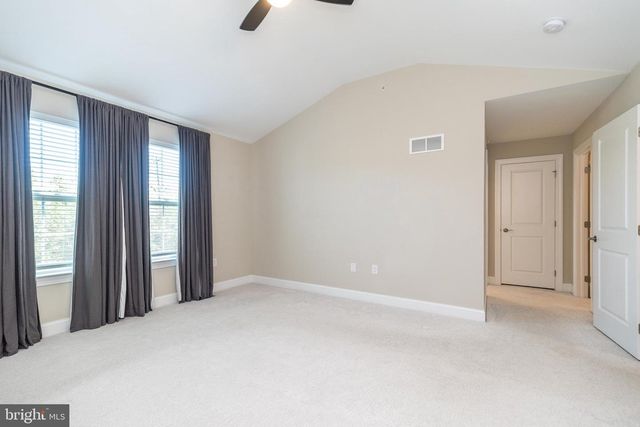 101 WOODWINDS DR, Collegeville, PA 19426