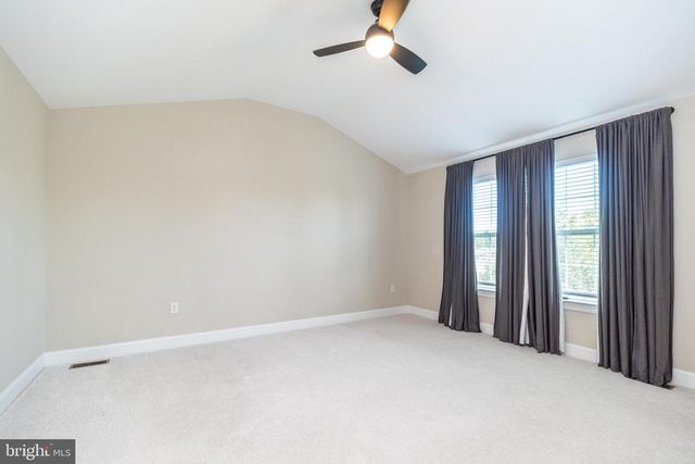 101 WOODWINDS DR, Collegeville, PA 19426