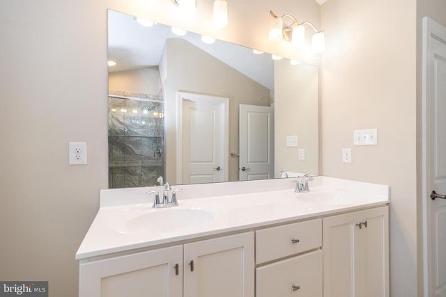 101 WOODWINDS DR, Collegeville, PA 19426