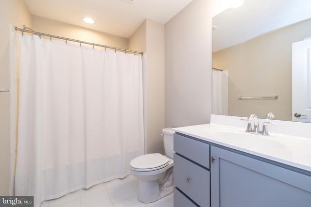101 WOODWINDS DR, Collegeville, PA 19426