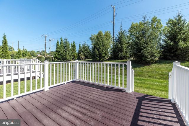101 WOODWINDS DR, Collegeville, PA 19426