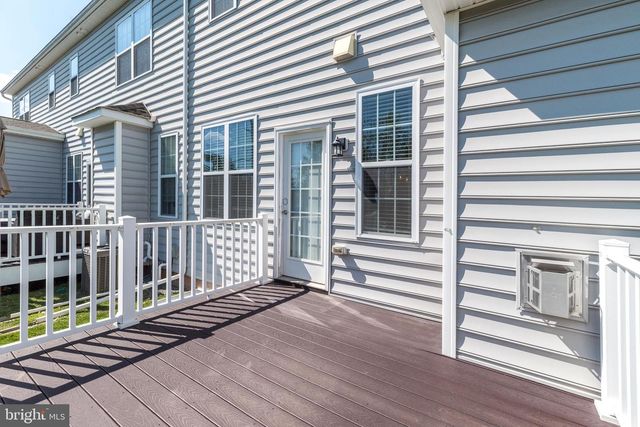 101 WOODWINDS DR, Collegeville, PA 19426