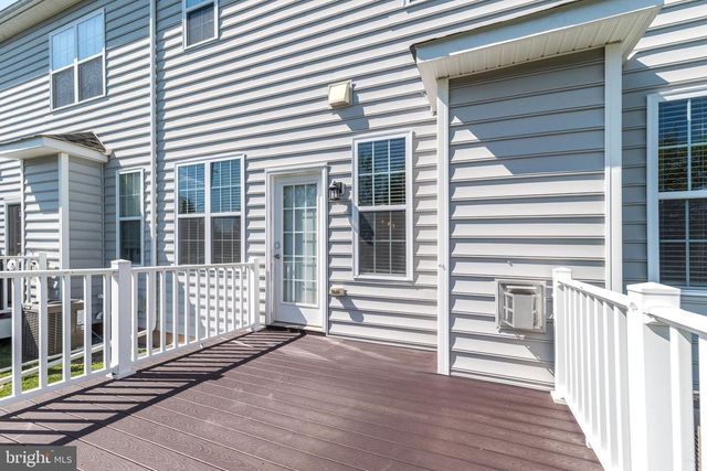101 WOODWINDS DR, Collegeville, PA 19426