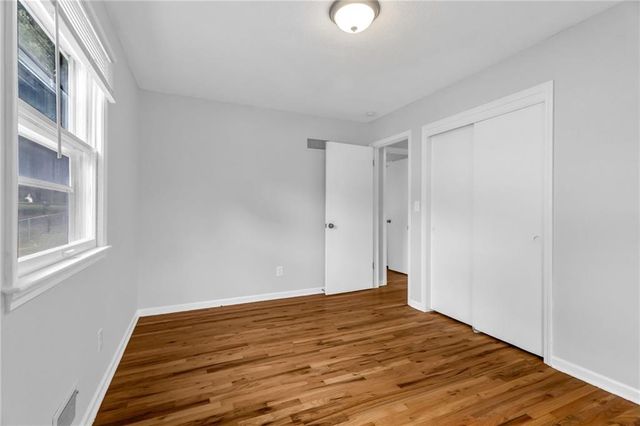 109 SW PINNELL Drive, Lee's Summit, MO 64081