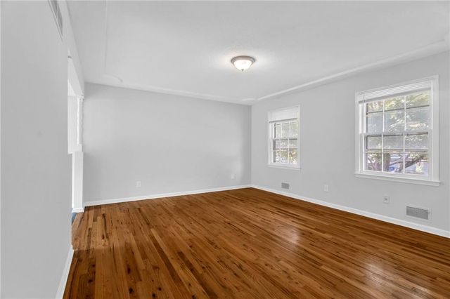 109 SW PINNELL Drive, Lee's Summit, MO 64081