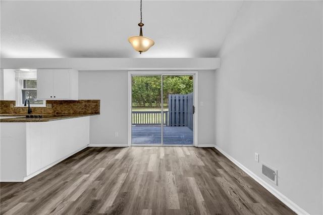 109 SW PINNELL Drive, Lee's Summit, MO 64081