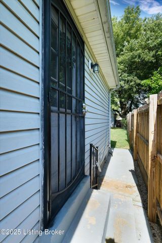 613 E Hill St, Louisville, KY 40217