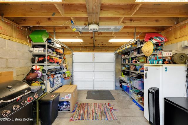 613 E Hill St, Louisville, KY 40217