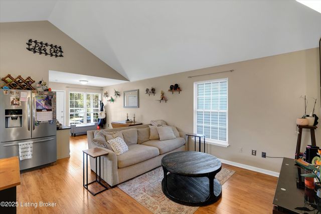 613 E Hill St, Louisville, KY 40217