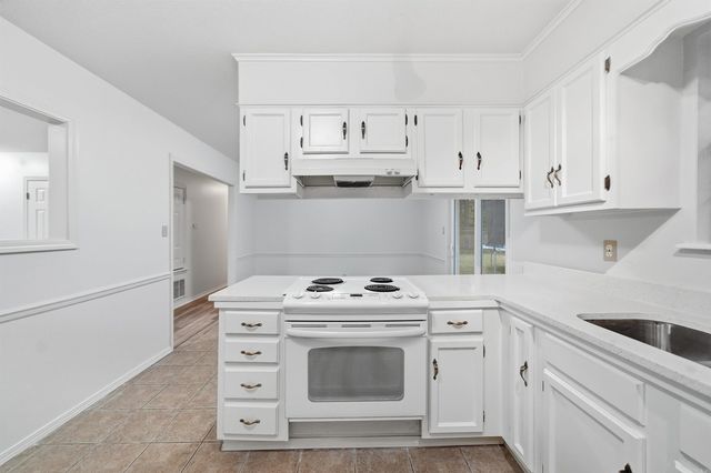 2301 Carywood Dr, Bryant, AR 72022