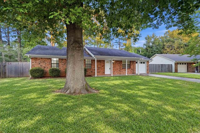 2301 Carywood Dr, Bryant, AR 72022