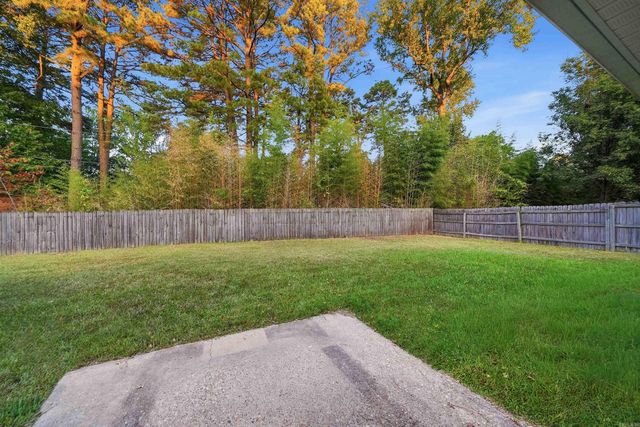 2301 Carywood Dr, Bryant, AR 72022