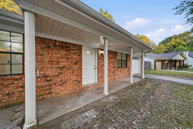 2301 Carywood Dr, Bryant, AR 72022